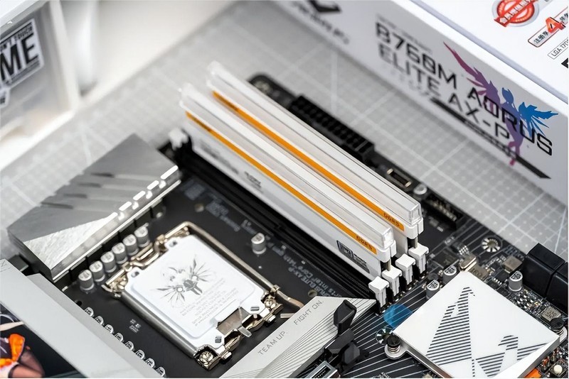 颜值绝绝子，新款雕妹主板，B760M AORUS ELITE AX-P装机分享