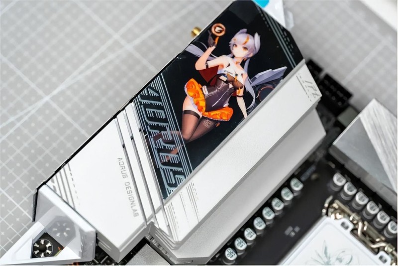 颜值绝绝子，新款雕妹主板，B760M AORUS ELITE AX-P装机分享