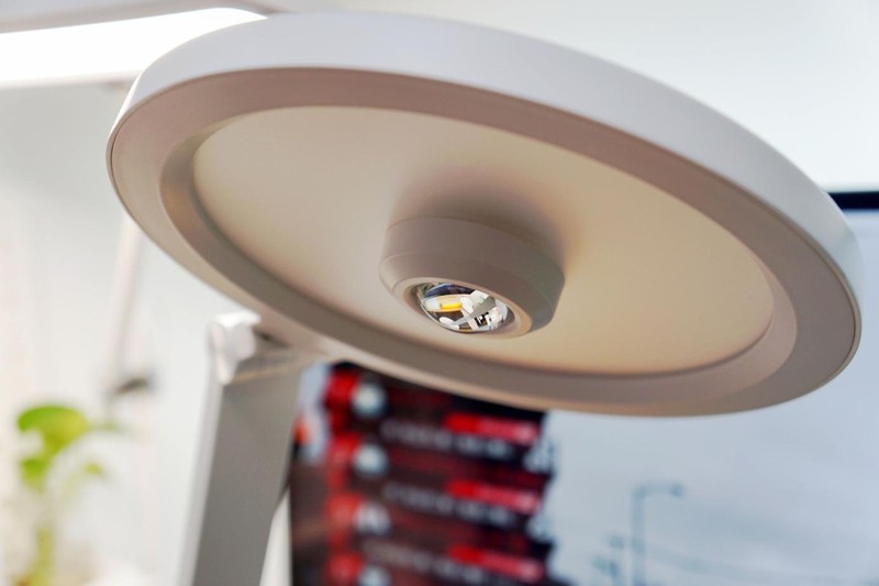 红光黑科技加持，书客L2 Pro护眼台灯主打护眼