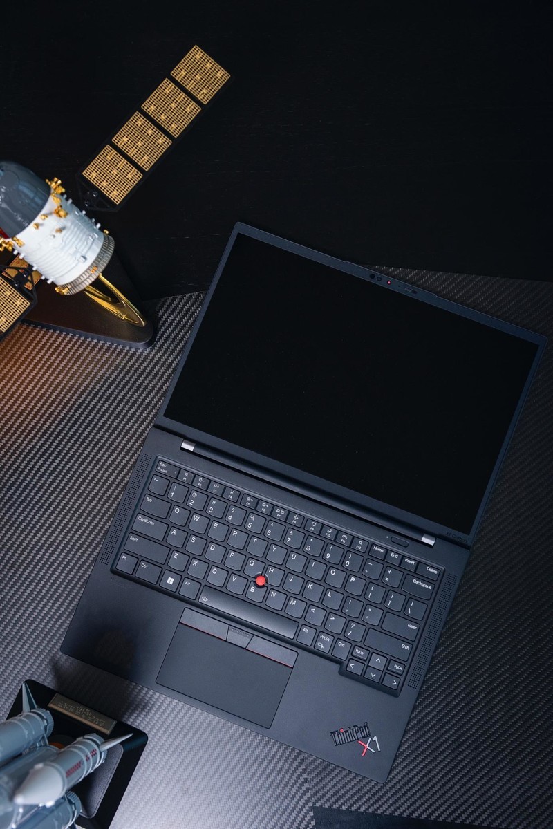 升级到准标压处理器？来自进化后 ThinkPad X1 Carbon 2022 的体验
