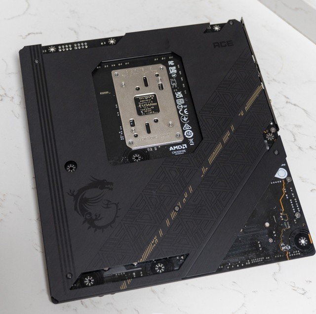 暴力美学展示，微星 MEG X670E ACE战神主板拆机