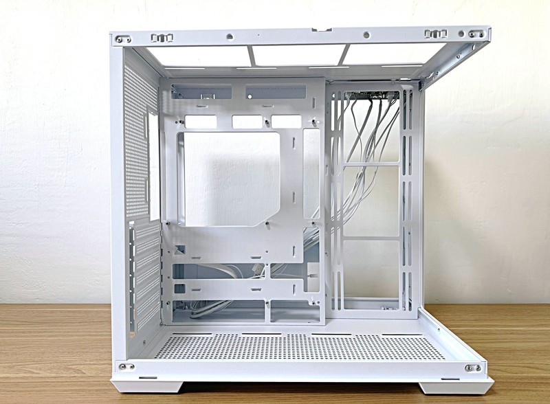 钢影透EX海景房机箱装机：支持360水冷加10风扇位，不负其名