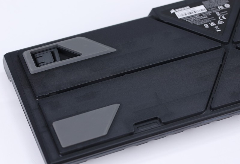 可调磁轴+支持Rapid Trigger ！美商海盗船K70 MAX RGB机械键盘实测分享