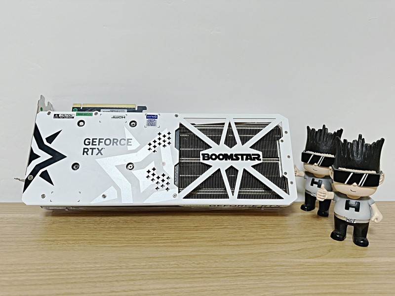 钢影透EX海景房机箱装机：支持360水冷加10风扇位，不负其名