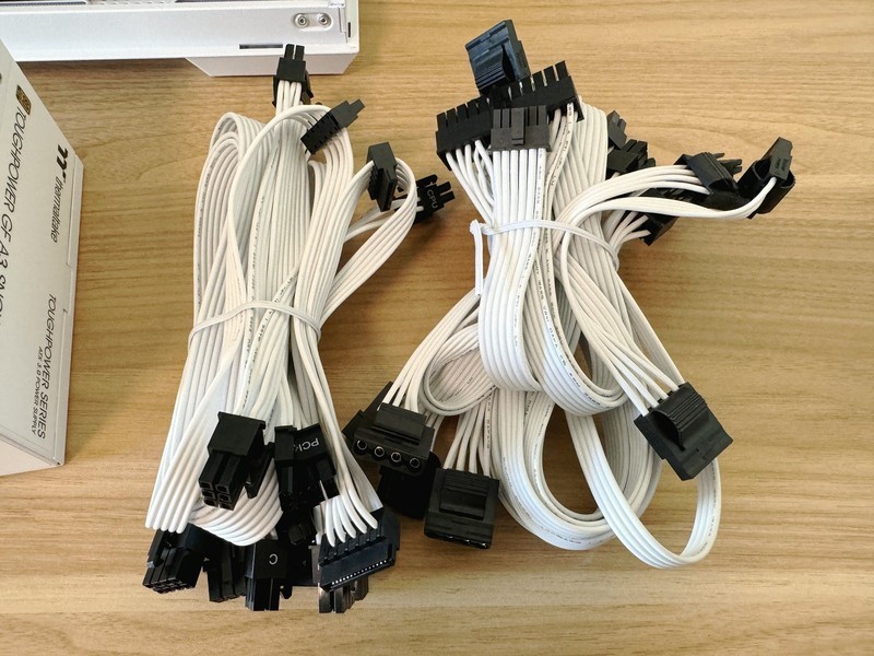 钢影透EX海景房机箱装机：支持360水冷加10风扇位，不负其名