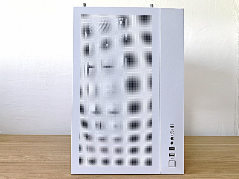 钢影透EX海景房机箱装机：支持360水冷加10风扇位，不负其名