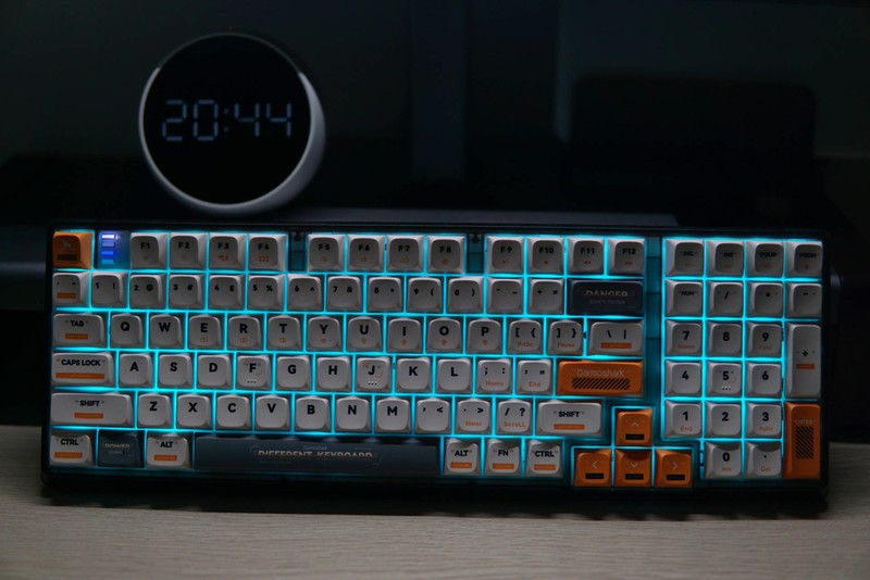 老牌键盘摩豹新出的颜值担当，Darmoshark K7 pro开箱