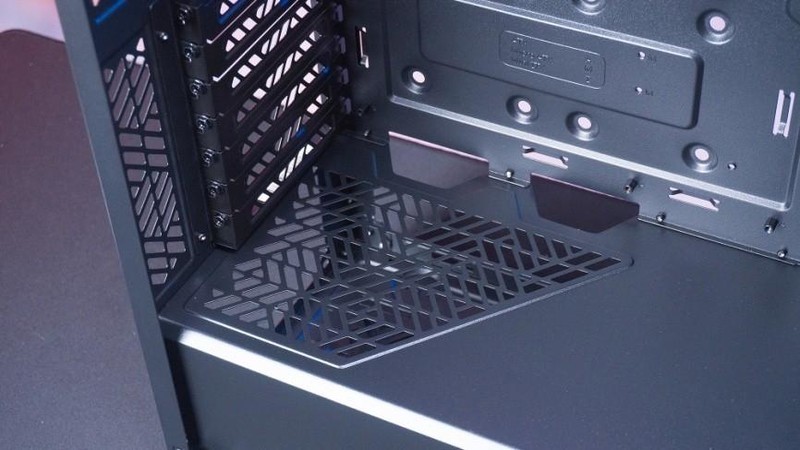 换机箱如换刀，酷冷至尊MB520 MESH神光RGB秀，老机器又支楞起来了