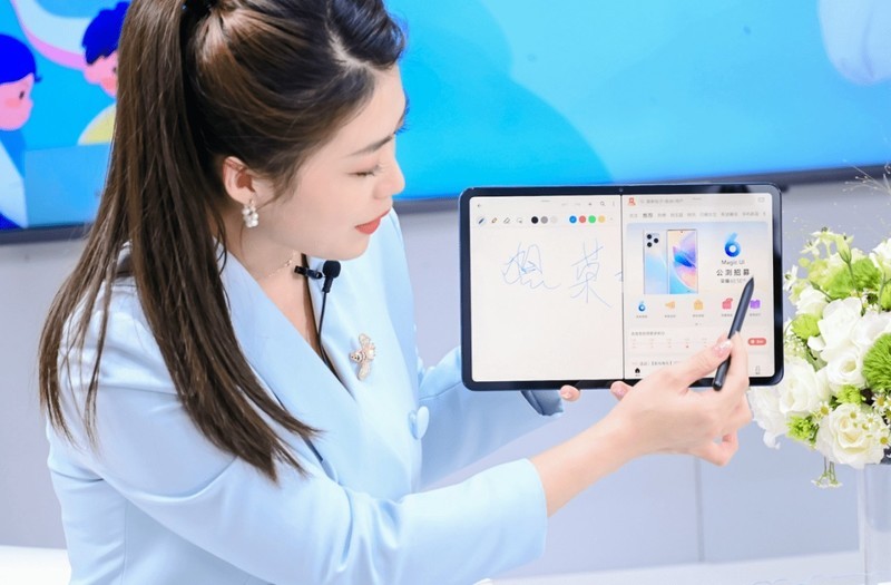 开学季大咖来支招 荣耀平板8读书会张泉灵传授学霸养成秘笈
