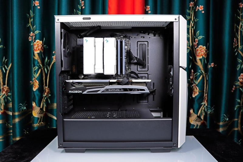 AMD R5 7600 + B650m 重炮手 + 6750XT + 雷克沙 D5 实战 10 款热门游戏