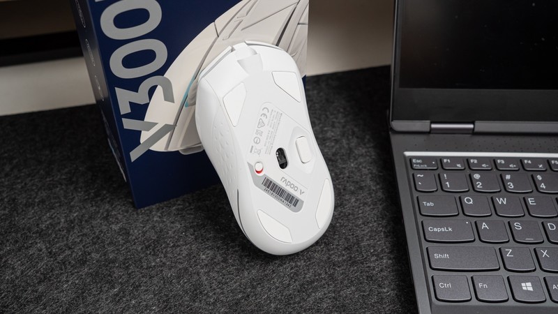 一手掌握，精准出击，雷柏V300W双模无线RGB游戏鼠标