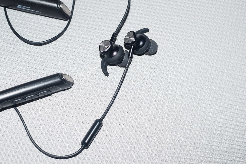 助听器那个品牌的最好 町石挂脖助听器怎么样 助听器最好的牌子推荐