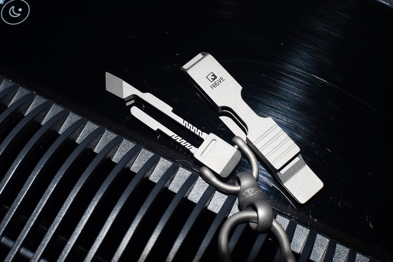 航空级钛合金一体成型 费戈钛合金插皮钥匙扣