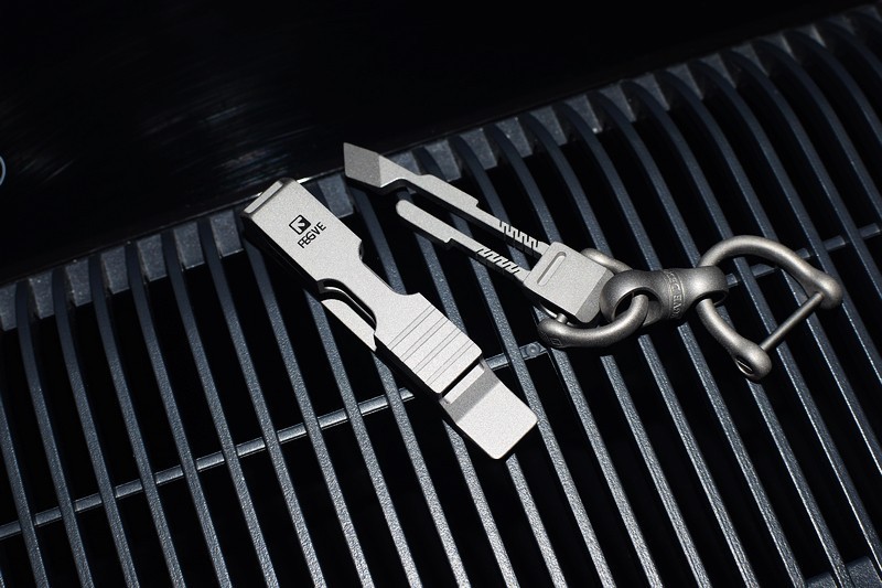 航空级钛合金一体成型 费戈钛合金插皮钥匙扣