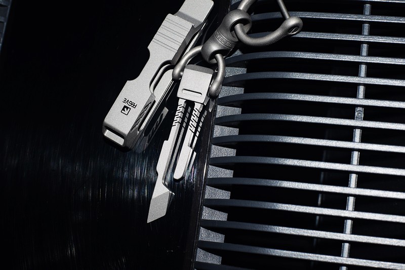 航空级钛合金一体成型 费戈钛合金插皮钥匙扣