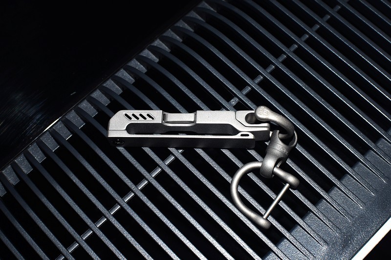 航空级钛合金一体成型 费戈钛合金插皮钥匙扣