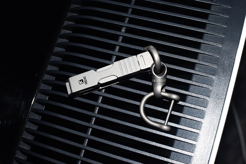 航空级钛合金一体成型 费戈钛合金插皮钥匙扣