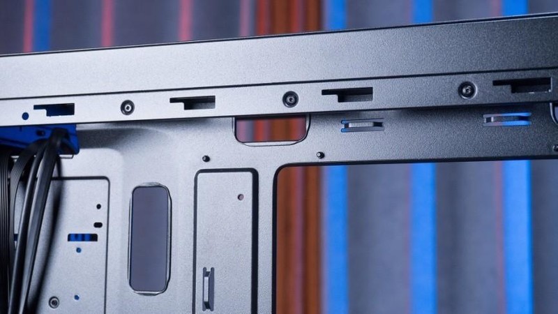 换机箱如换刀，酷冷至尊MB520 MESH神光RGB秀，老机器又支楞起来了