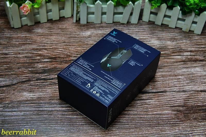 雷柏V30W有线无线双模RGB鼠标测评：无线FPS游戏利器还暗藏彩蛋？