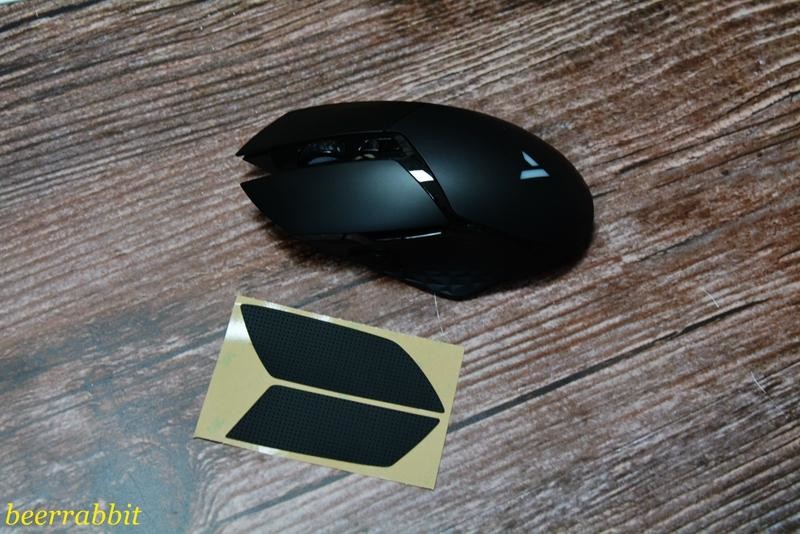 雷柏V30W有线无线双模RGB鼠标测评：无线FPS游戏利器还暗藏彩蛋？