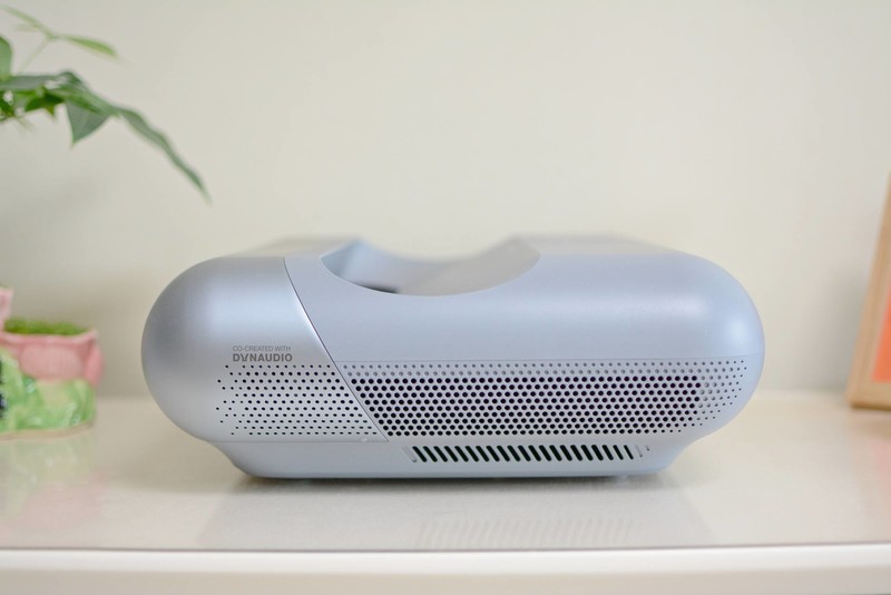 坚果智慧墙O1 Pro测评：别再担心房子小没地方摆放，23cm能投百寸