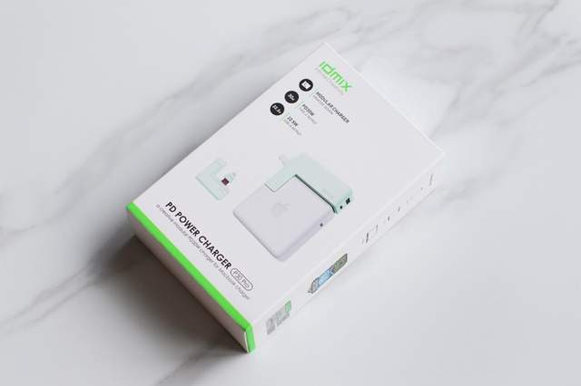 苹果全家桶，充电不排队的好方法：IDMIX P30 Pro创意模块化充电器