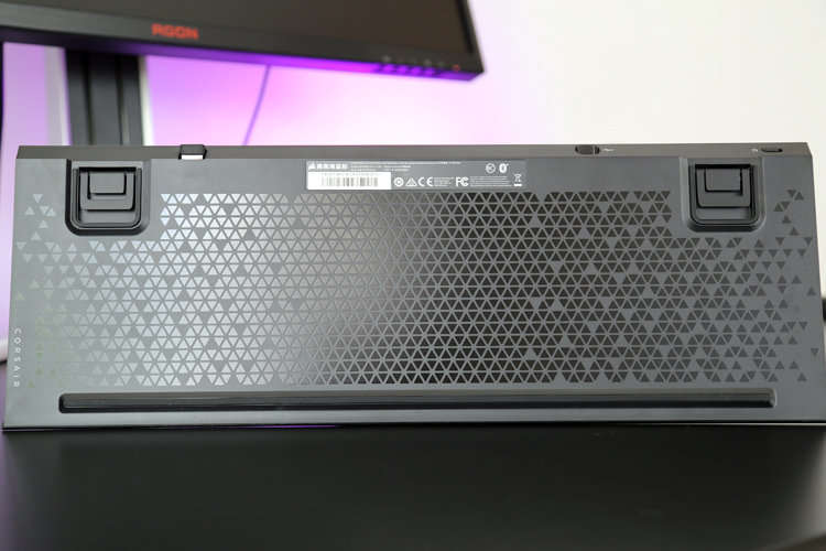 超薄旗键~海盗船K100 AIR无线机械键盘评测