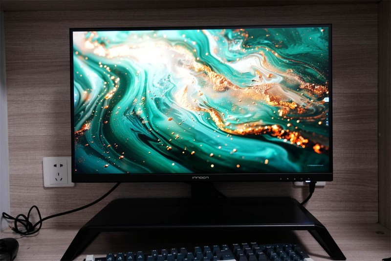 自带增高底座，精准色彩：INNOCN 27C1U Super为美术创作赋能！