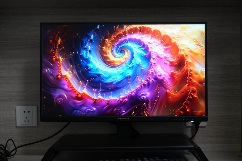 自带增高底座，精准色彩：INNOCN 27C1U Super为美术创作赋能！