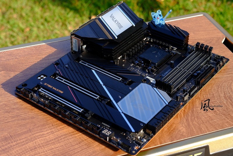 Intel Core i7-13700K水冷超频与ARC A770效能实测心得