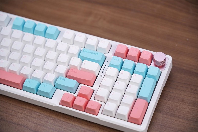送给女孩子的定制键盘，采用Gasket结构，黑爵AK966陪你过七夕