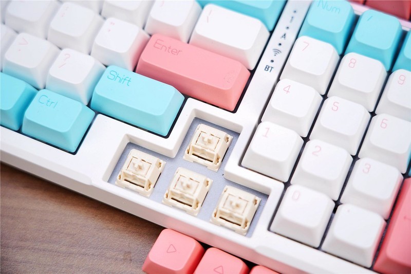 送给女孩子的定制键盘，采用Gasket结构，黑爵AK966陪你过七夕