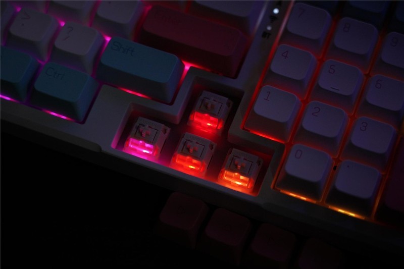 送给女孩子的定制键盘，采用Gasket结构，黑爵AK966陪你过七夕