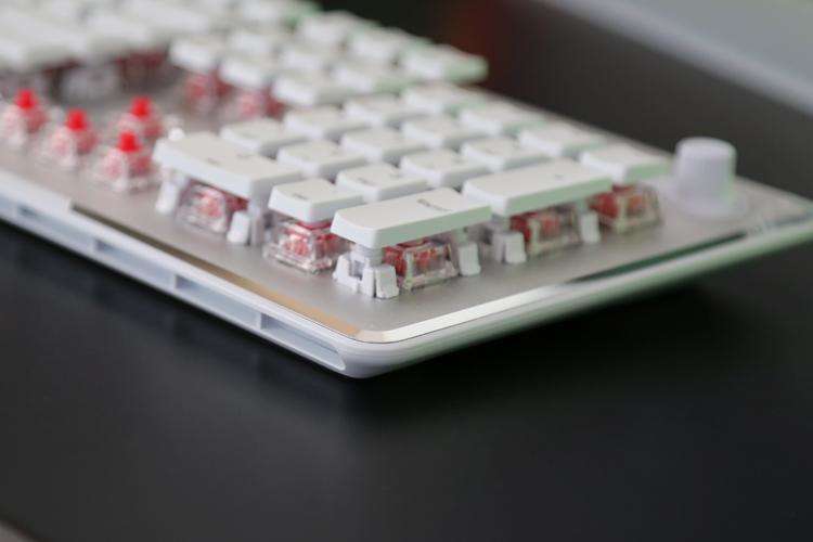 2022最漂亮ARGB键盘：冰豹Vulcan II Max机械键盘评测体验