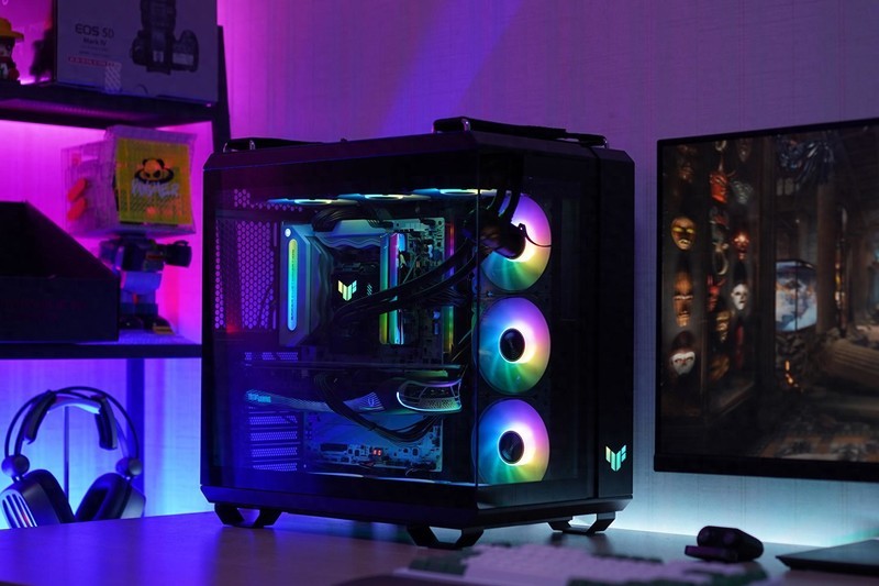七彩虹iGame Z790D5+索泰RTX 4070 AMP+华硕TUF机电散装机作业