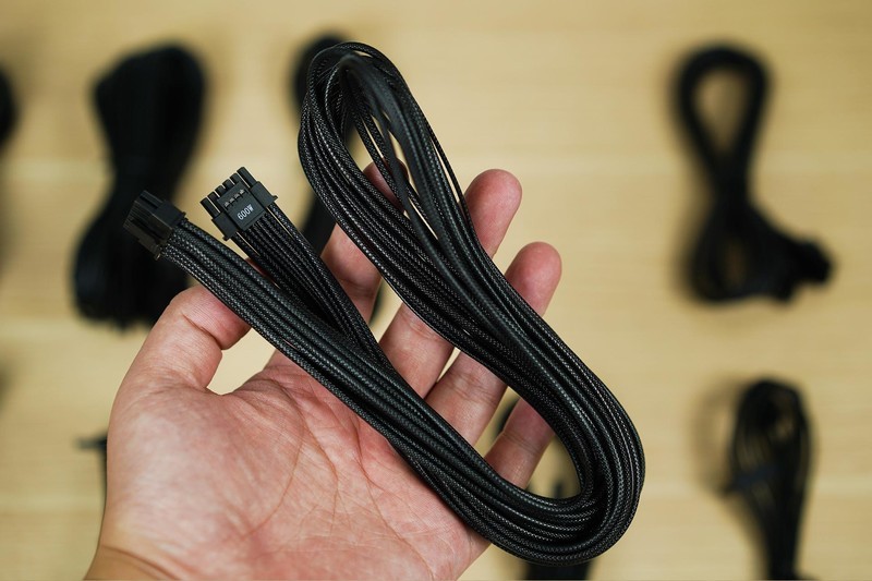 七彩虹iGame Z790D5+索泰RTX 4070 AMP+华硕TUF机电散装机作业