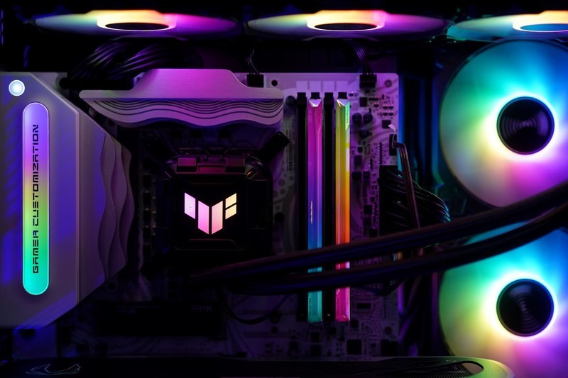 七彩虹iGame Z790D5+索泰RTX 4070 AMP+华硕TUF机电散装机作业