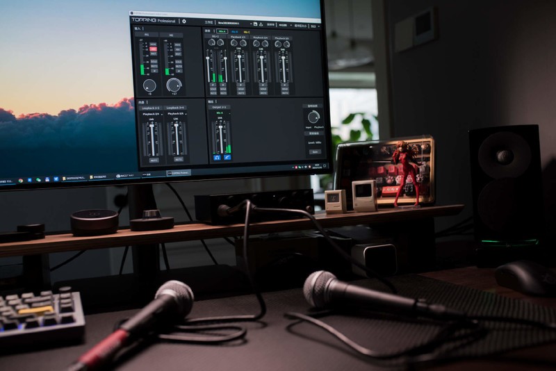 买声卡送话放，真硬核科学机来了——TOPPING拓品E2x2