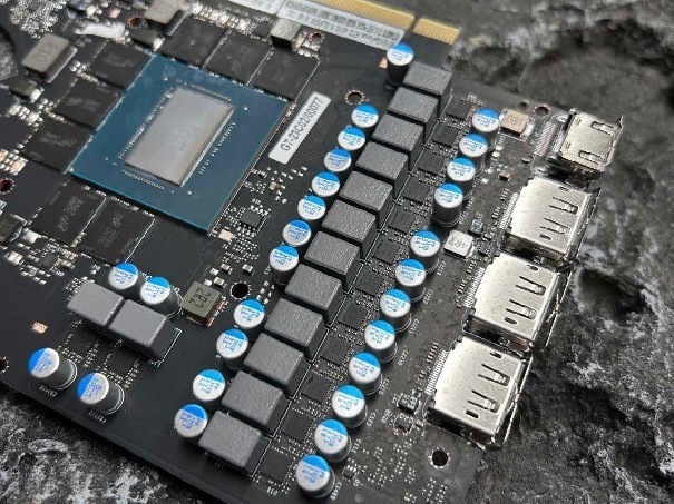 性能真的“Ti”不一样！影驰 GeForce RTX 4070 Ti SUPER 星曜 OC评测！