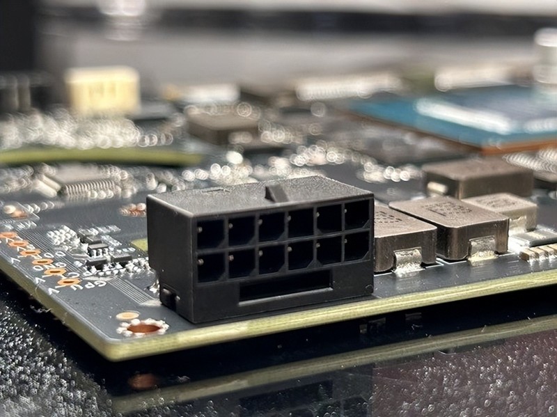 “SUPER”快，影驰 GeForce RTX 4070 SUPER 星曜 OC 评测！带你速闯AI新领域