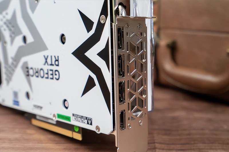 “SUPER”快，影驰 GeForce RTX 4070 SUPER 星曜 OC 评测！带你速闯AI新领域