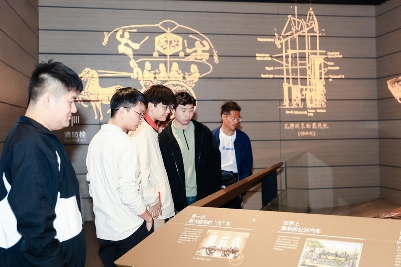 比亚迪全国首个新能源汽车科普馆在郑州正式开馆