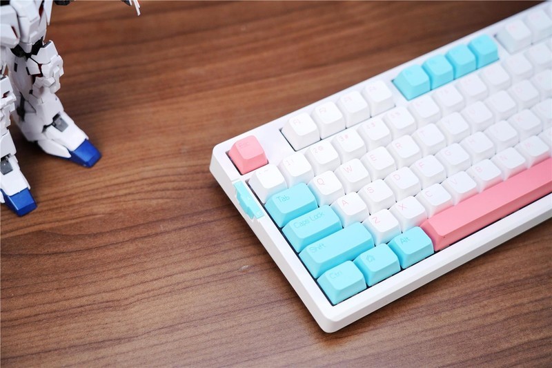 送给女孩子的定制键盘，采用Gasket结构，黑爵AK966陪你过七夕