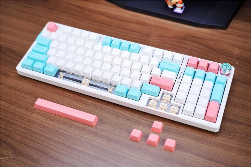 送给女孩子的定制键盘，采用Gasket结构，黑爵AK966陪你过七夕