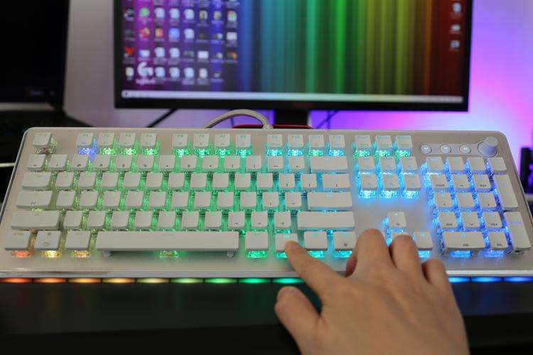 2022最漂亮ARGB键盘：冰豹Vulcan II Max机械键盘评测体验