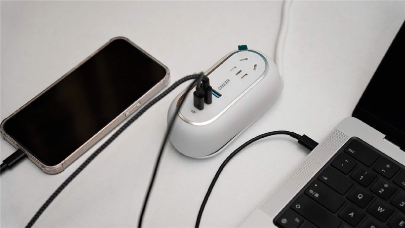 小身材多功能！安克65W便携多口充排插实测：出门带一个就够了