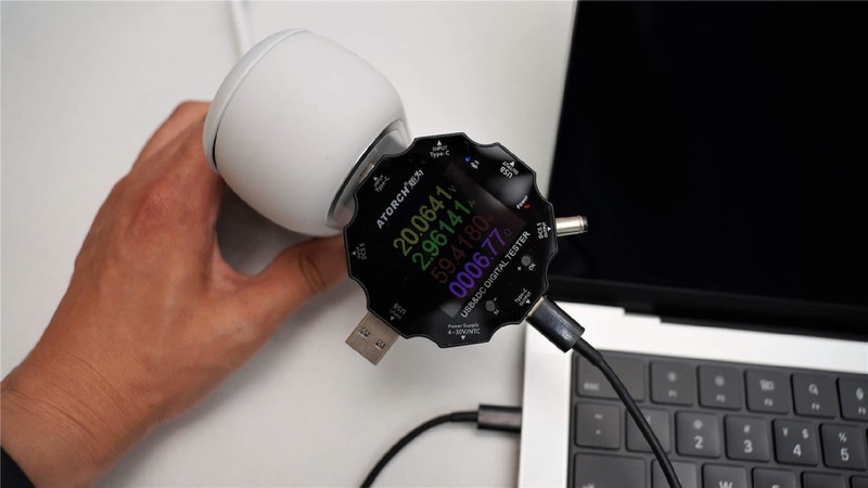 小身材多功能！安克65W便携多口充排插实测：出门带一个就够了