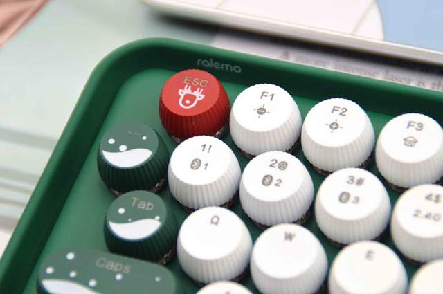 女性朋友的百搭外设，多模无线机械键盘雷柏ralemo Pre 5评测体验