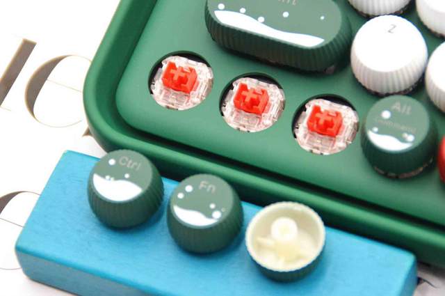 女性朋友的百搭外设，多模无线机械键盘雷柏ralemo Pre 5评测体验