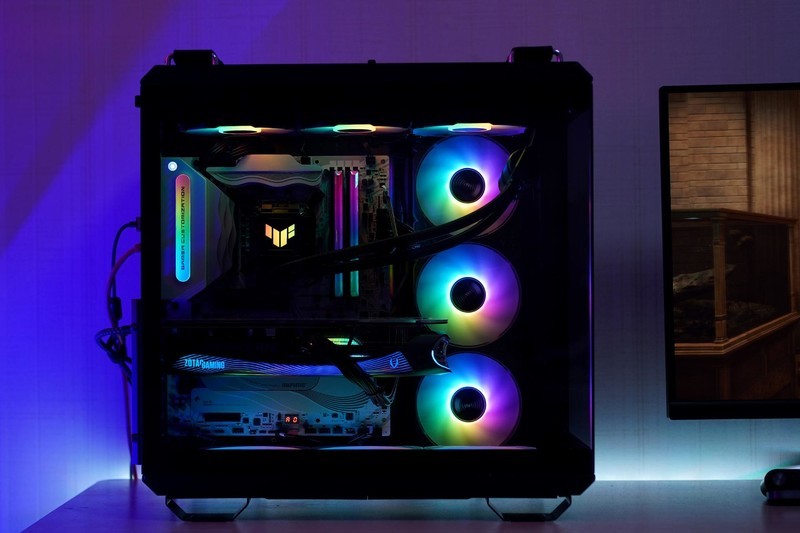 七彩虹iGame Z790D5+索泰RTX 4070 AMP+华硕TUF机电散装机作业